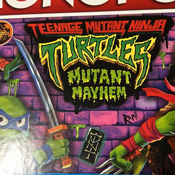 Monopoly Teenage Mutant Ninja Turtles Mutant Mayhem Game - Picture 5 of 13
